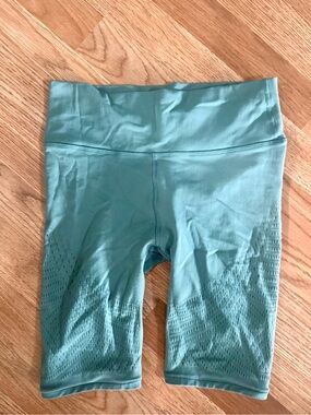 Lululemon Align shorts